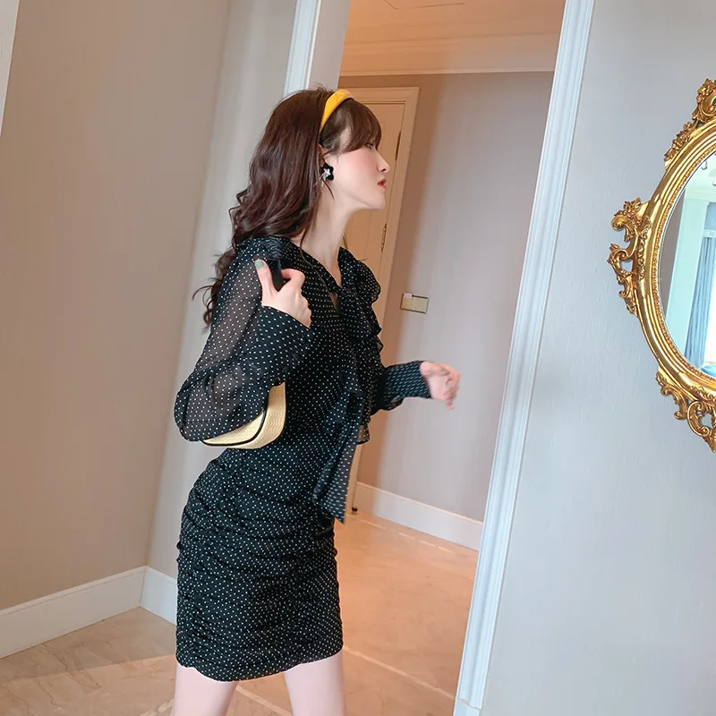 Шифоновое платье на завязках летнее с оборками и завязками талии 2021