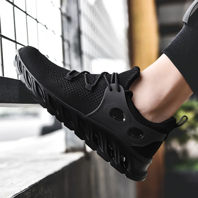 Men's Sneakers Ultralight Breathable Running Shoes Fashion Casual Sports Zapatos Super Comfortable Pop Flexible Jogging Shoes