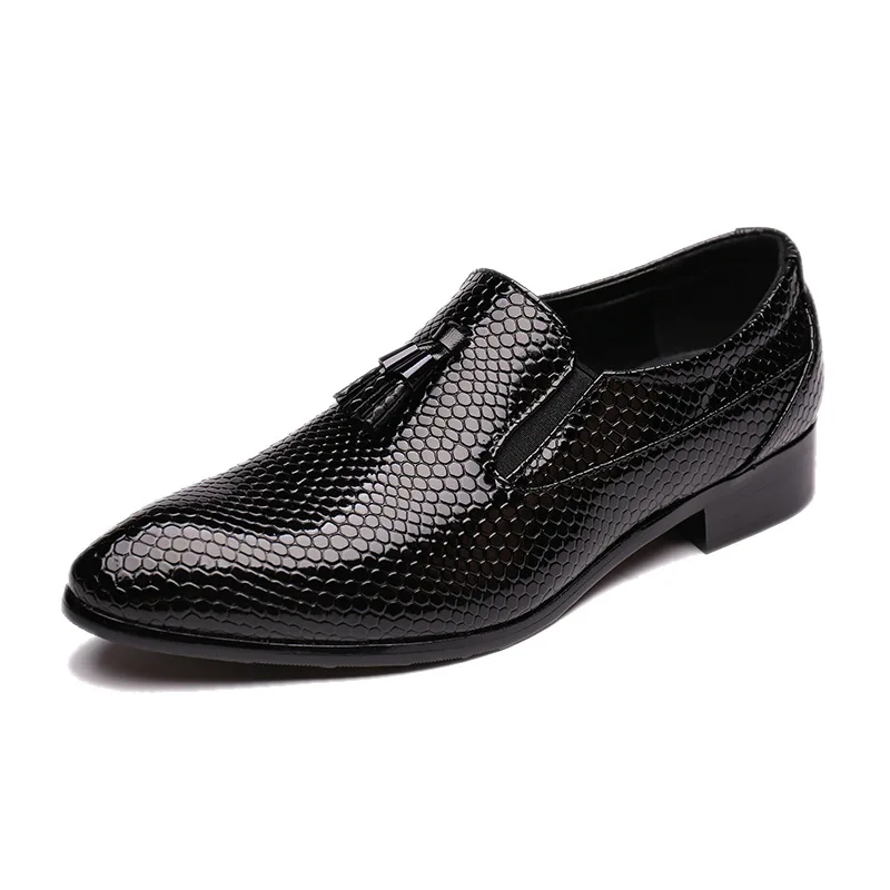 

Pointed leather shoes men's fashion tassel snake fashion shoes large men's shoes