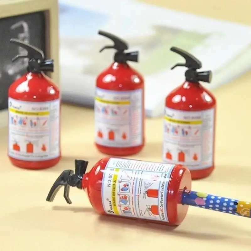 

Милые канцелярские принадлежности для школы и офиса в форме огнетушителя