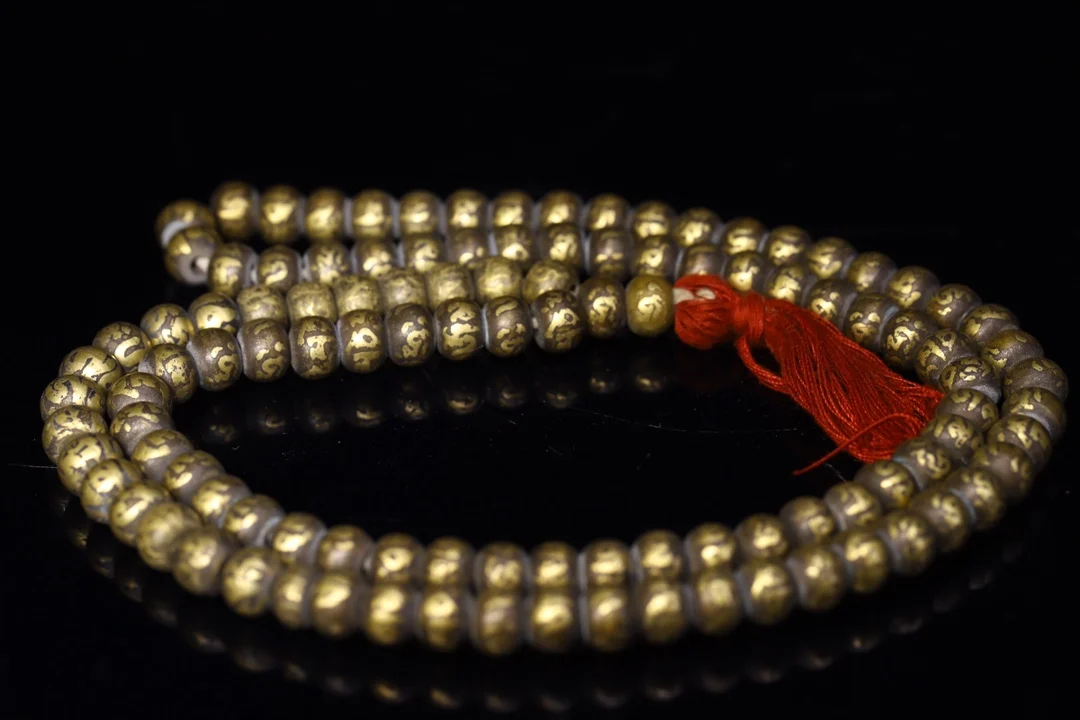 Чисто бьющееся рука, резное долото, шесть слов, притчи, позолоченные бусины Будды