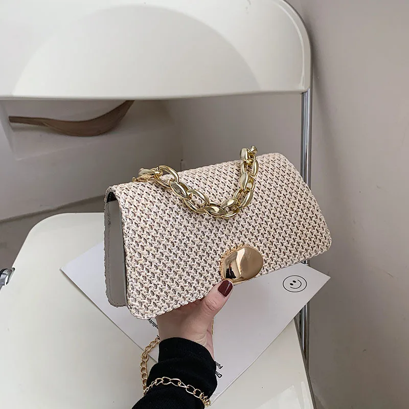 

In The Spring of 2021, The New Fashion Woven Shoulder Portable Slung Small Square Bag Is Popular In The World