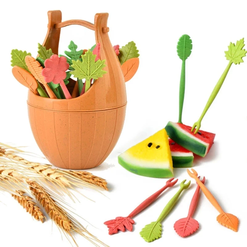 

16pcs Cute leaves fruit fork With Wooden barrel Wheat Straw Desert Forks Salad Vegetable BBQ Party Cocktail Fork Pick Table Deco