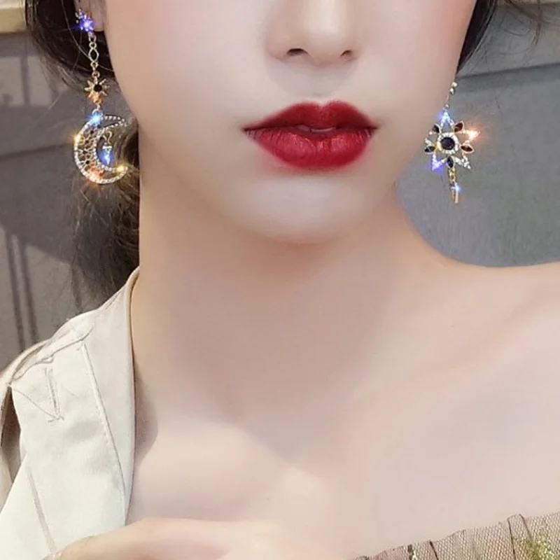 NEW Shiny Rhinestone Asymmetric Earrings Temperament Long Five-Pointed Star Moon Personality Female Trend Korean | Украшения и