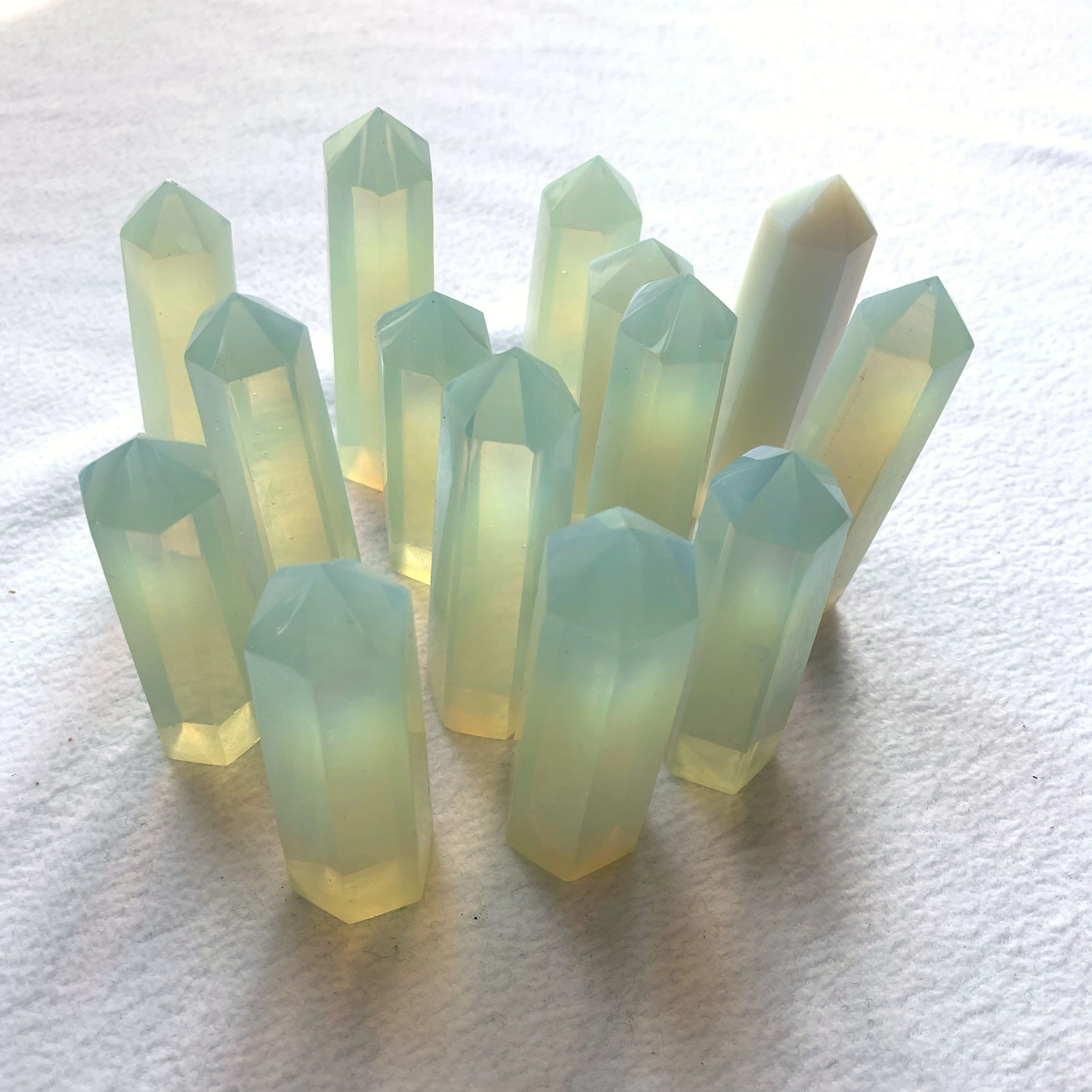 

Wholesale 7-8.5cm Crystal opal Pointed Healing Energy LPS