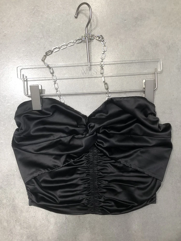 Sexy leaky shoulders leaky back satin pleated waist waist metal chain hanging neck sling Ladies summer new fashion all-match top