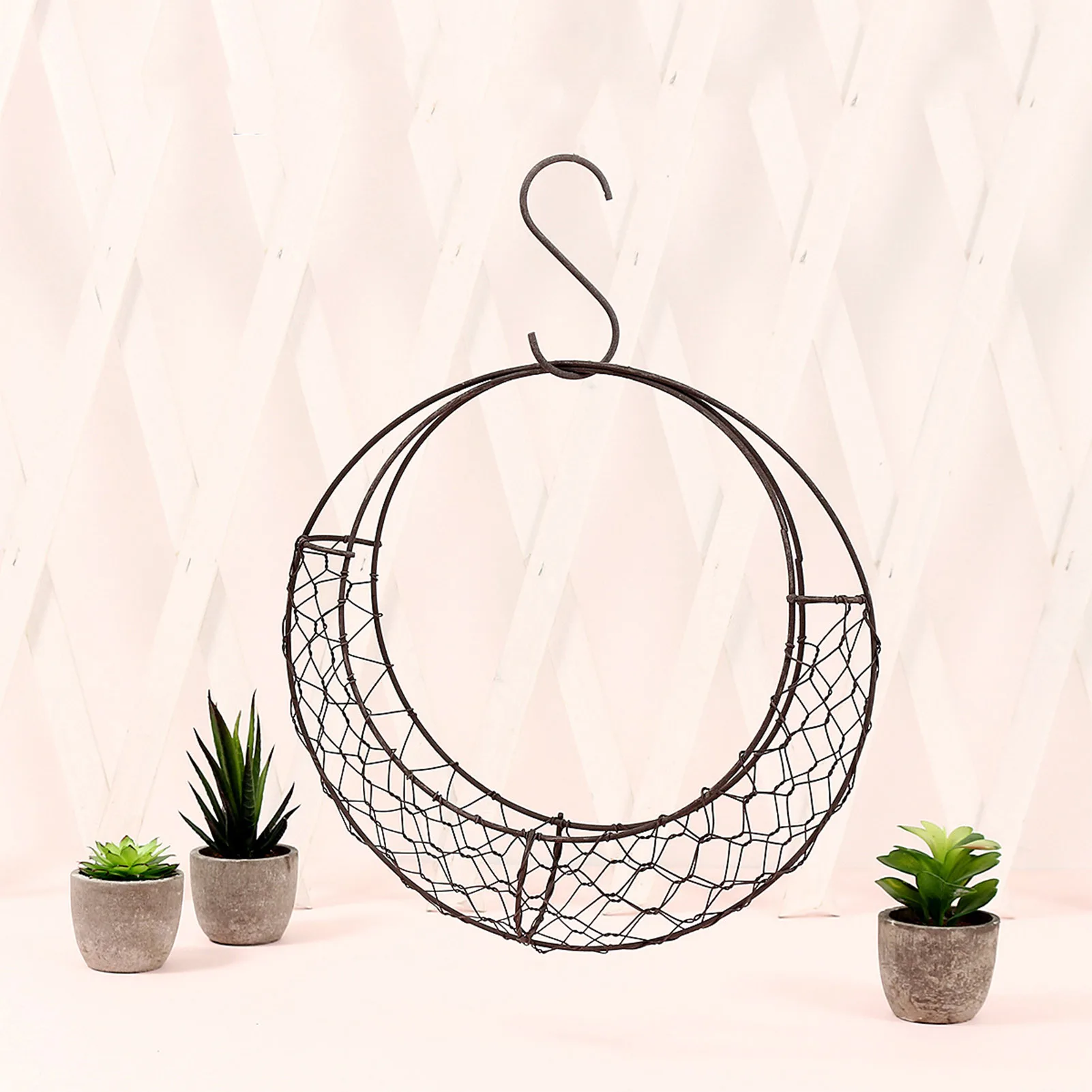 

Iron Wire Hanging Flower Machine Moon-shaped Metal Hanging Planter Household Succulent Iron Wreath For Living Room Garden
