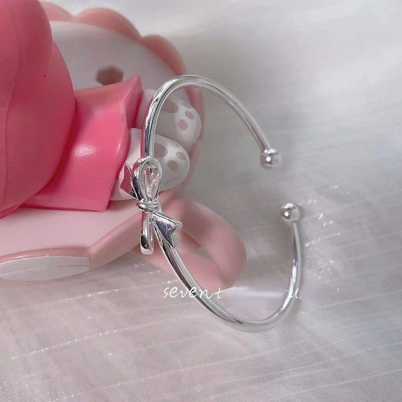 

Bowknot White Small Fresh Bracelet Female Live Mouth Simple Bracelet Cute Girl Wild Hand Jewelry
