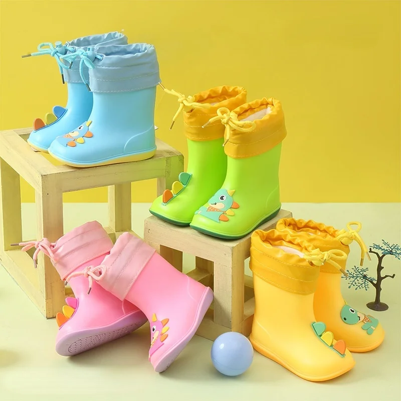 

2021 New Toddler Girl Rainboots Winter Classic Waterproof Children's Shoes Kids Rain Boots Boots Kids Boy Cartoon Water Shoes