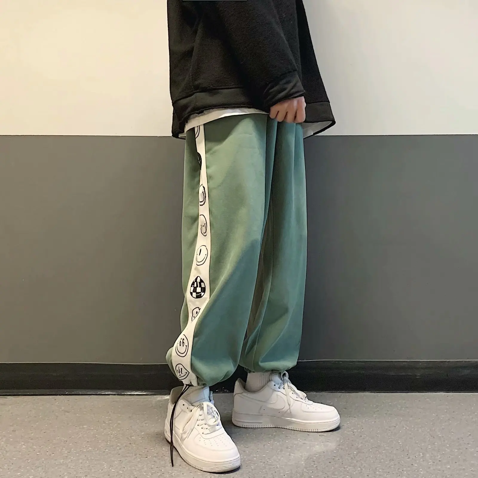 

В гонконгском стиле Новые Штаны для мужчин в Корейском стиле для девочек; Одежда; Тренд; ins луча стопы девять очков спортивные повседневные ш...