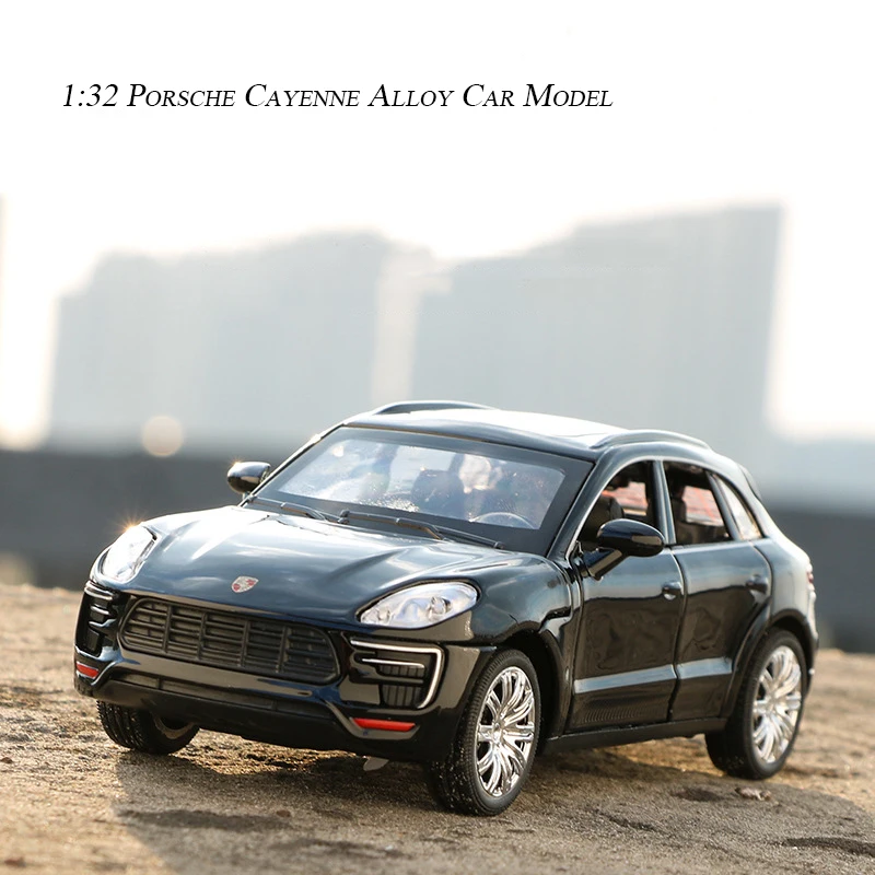 1:32 Cayenne Turbo Модель автомобиля из сплава Литые и игрушечные автомобили бесплатная