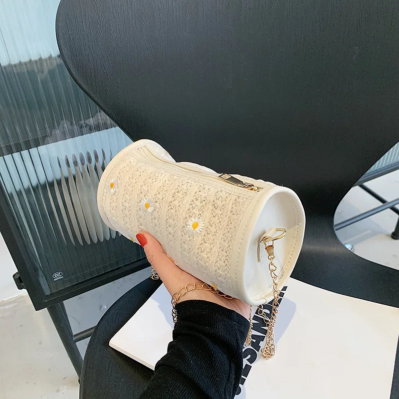 

Japanese Woven Straw Bag New Flowers Embroidery Women Shoulder Bag Fashion Idyllic Style Chain Crossbody Bag Simple Female bag