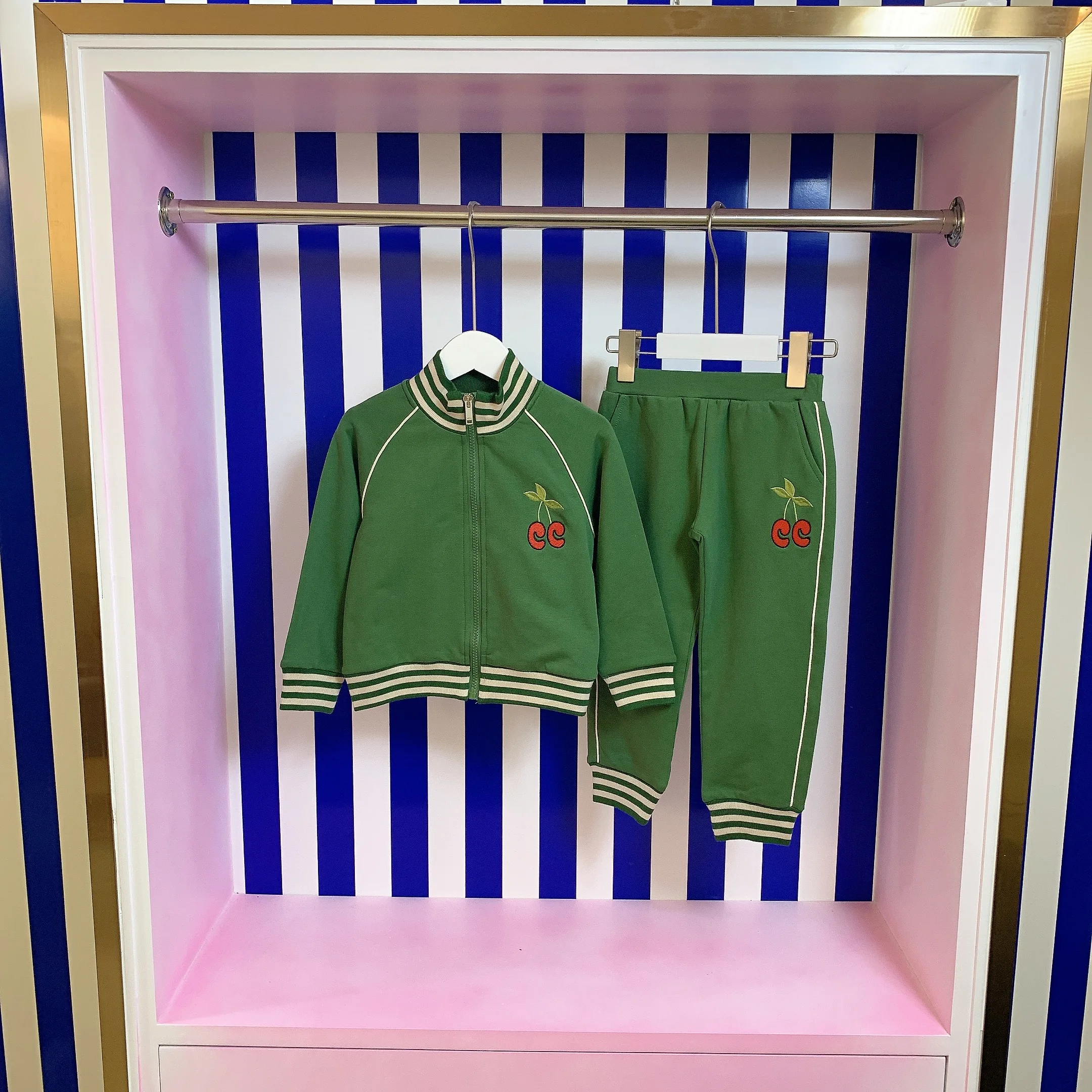 

High-end customized children's clothing 2021 early autumn men's and women's baby casual suits with the same style, exquisite emb