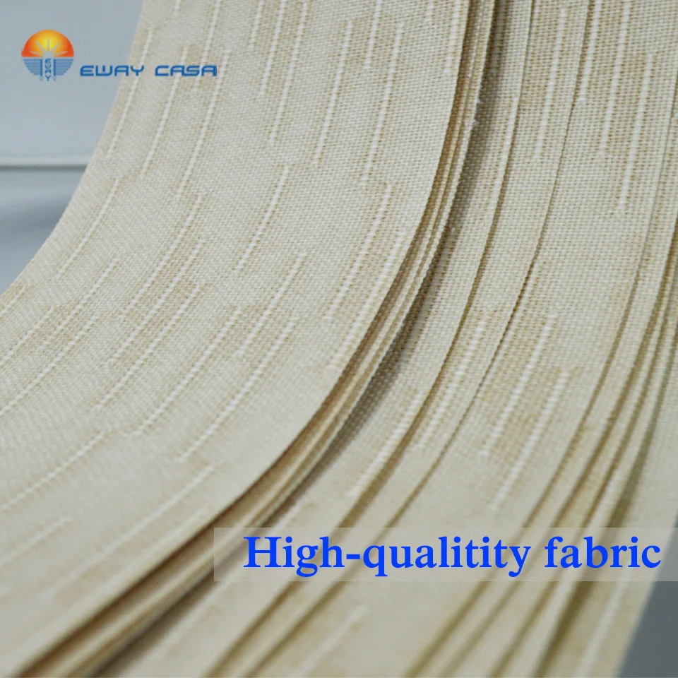 Вертикальные жалюзи из полупрозрачной ткани по индивидуальному заказу