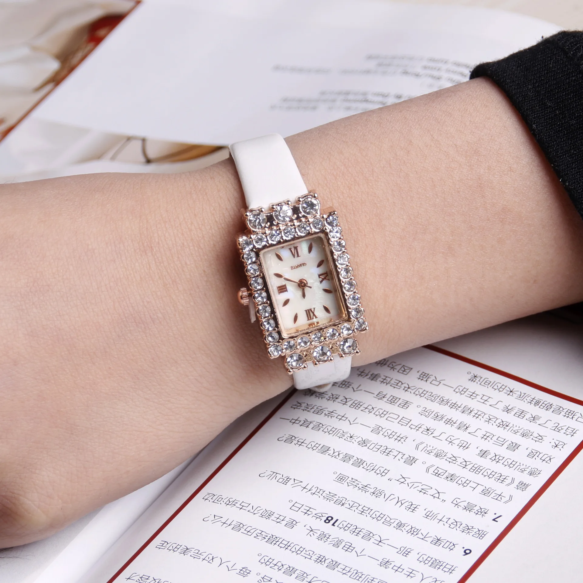 Женские повседневные наручные часы с прямоугольным циферблатом кожаные