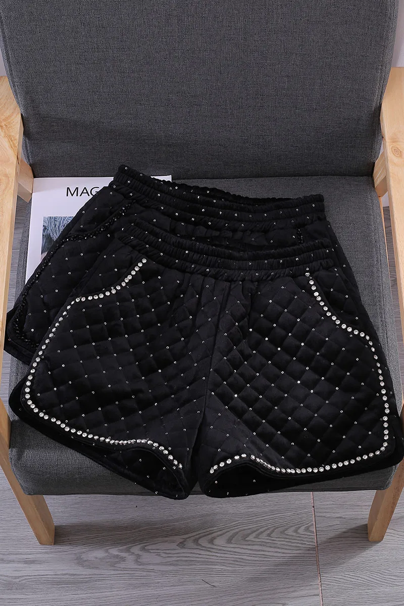 

Pleuche Shorts Women's Thickened 2020 Autumn Winter Black Shorts Lady Diamond Beaded Sequins Loose High Waist Wide-Leg Bootcuts