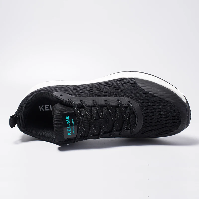 Мужские амортизирующие кроссовки KELME черные спортивные беговые