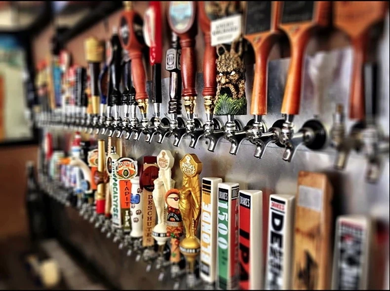 

Bicycle Craft Beer V2 Playing Cards breweries Deck Poker Magic Card Games Magic Tricks Props for Magician