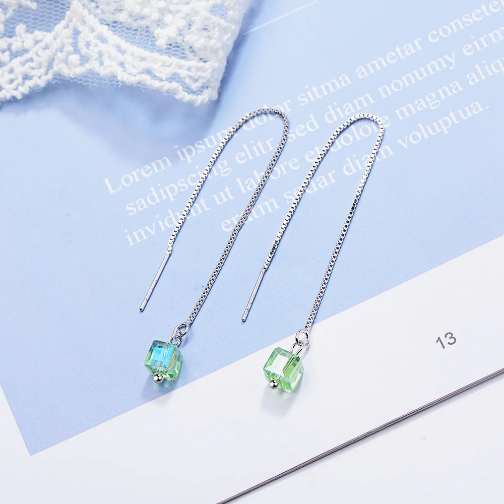 Минималистичные однотонные серьги-кубики с кристаллом из серебра 925 пробы