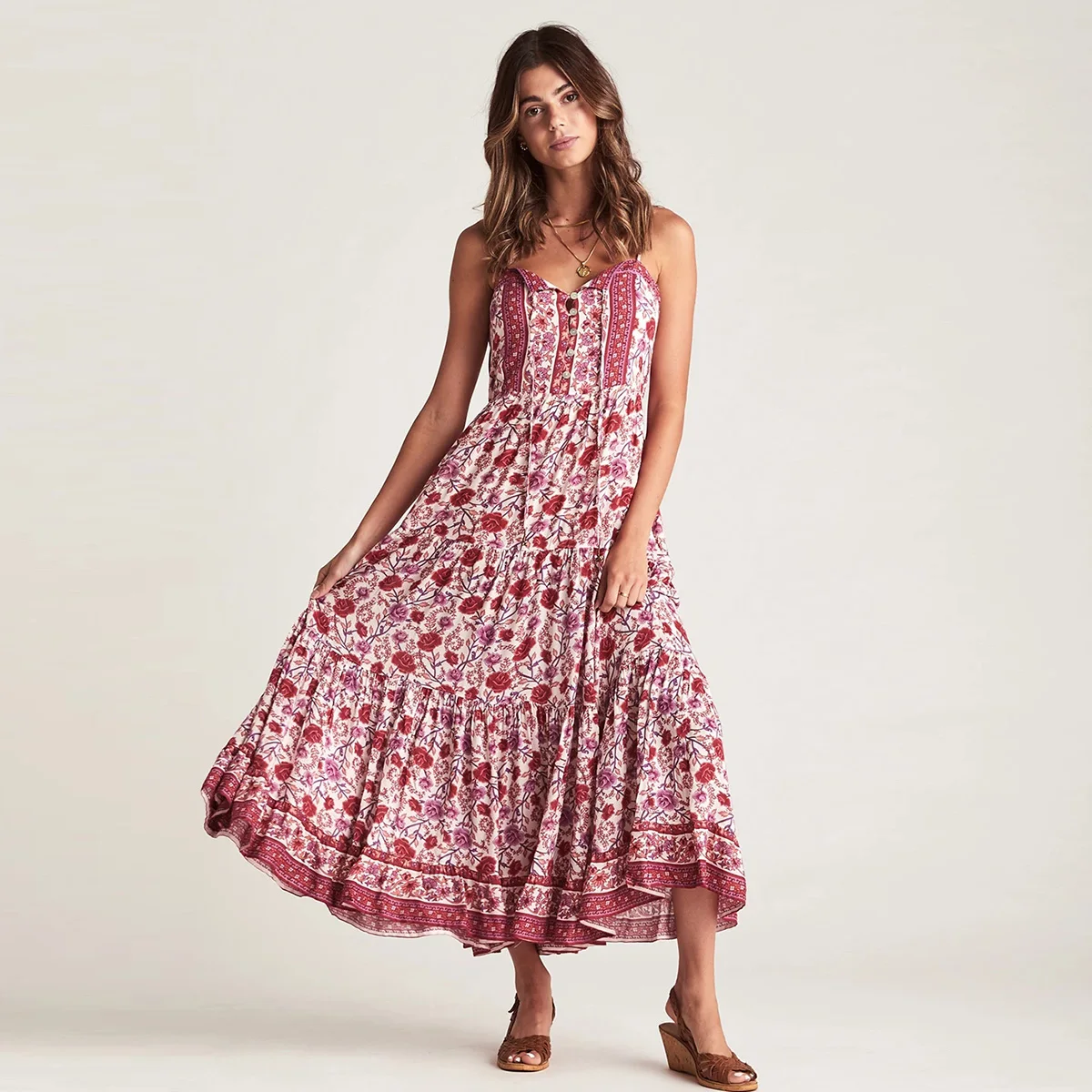 Женское длинное пляжное платье с цветочным принтом зеленое макси без рукавов на