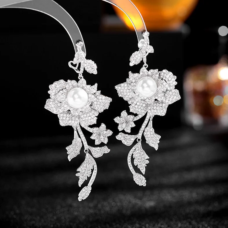 

Роскошные циркониевые жемчужные серьги в форме розы, темпераментные серьги знаменитостей, массивные серьги для ужина, платья, аксессуары д...