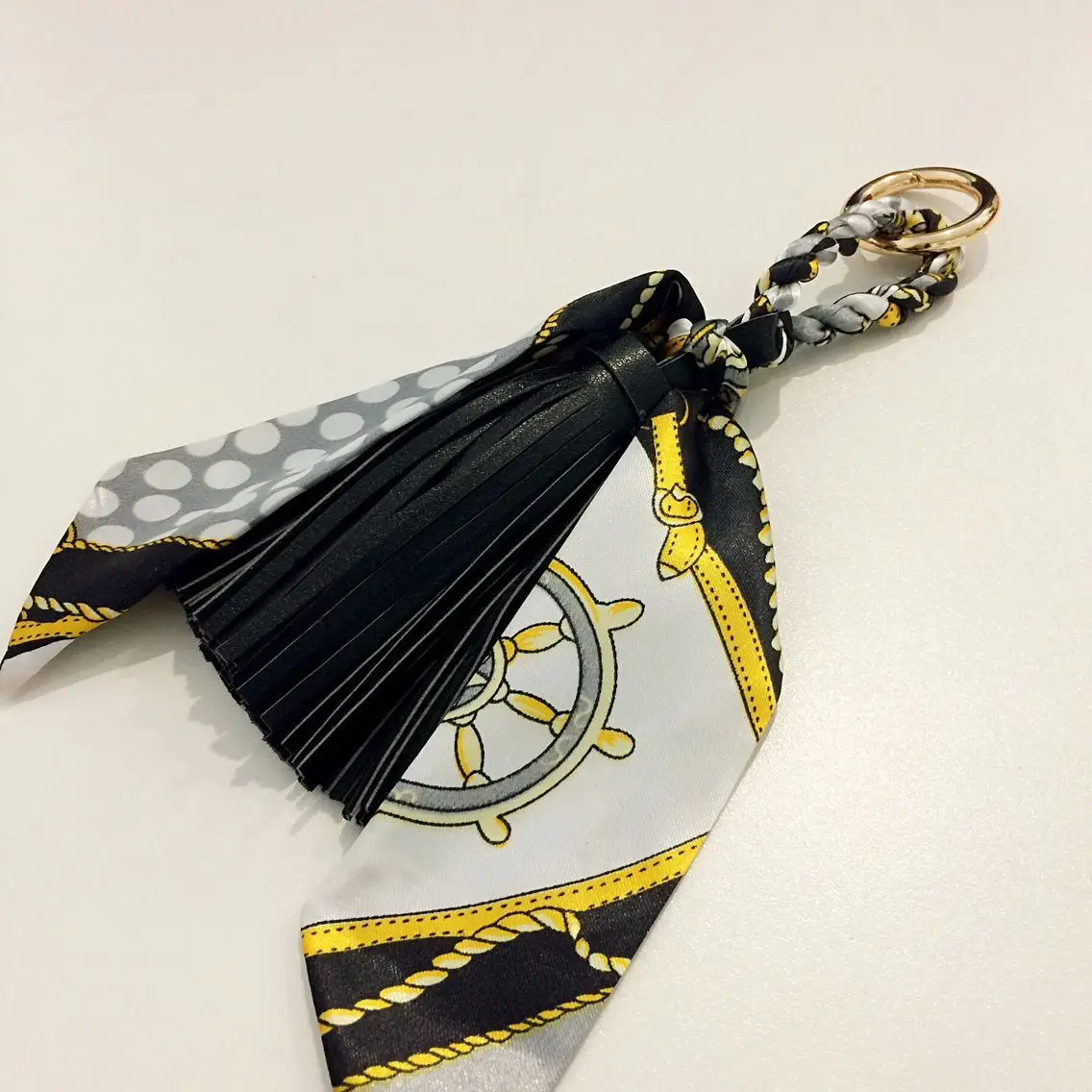 Кожаный брелок с подвеской кисточкой для сумок милый Роскошный металлический