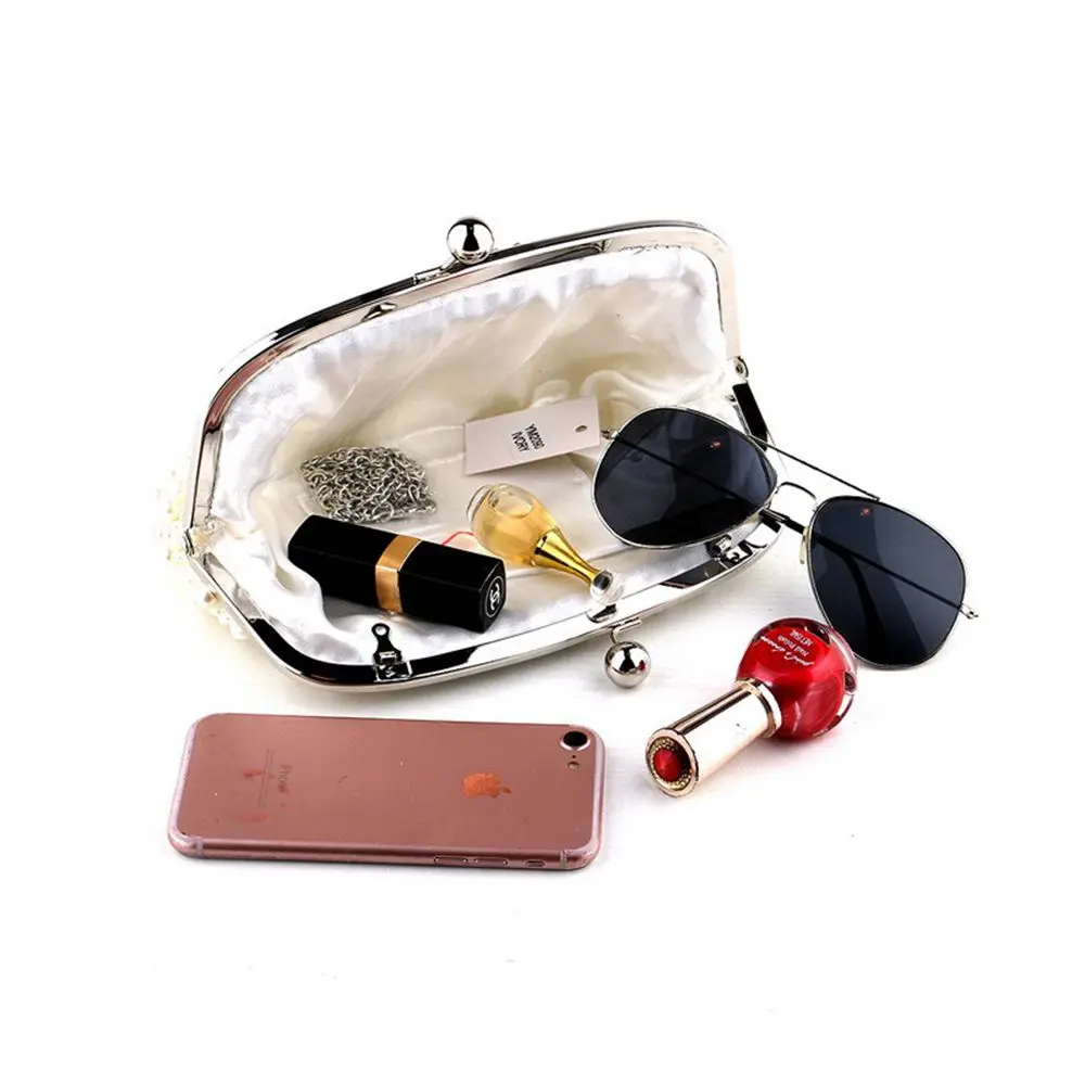 

2021 New Fashion Pearl Bag Dinner Bag Luxury Trendy Woman Banquet Hand Evening Bag Handmade Bow Buckle Cross-Body Bag