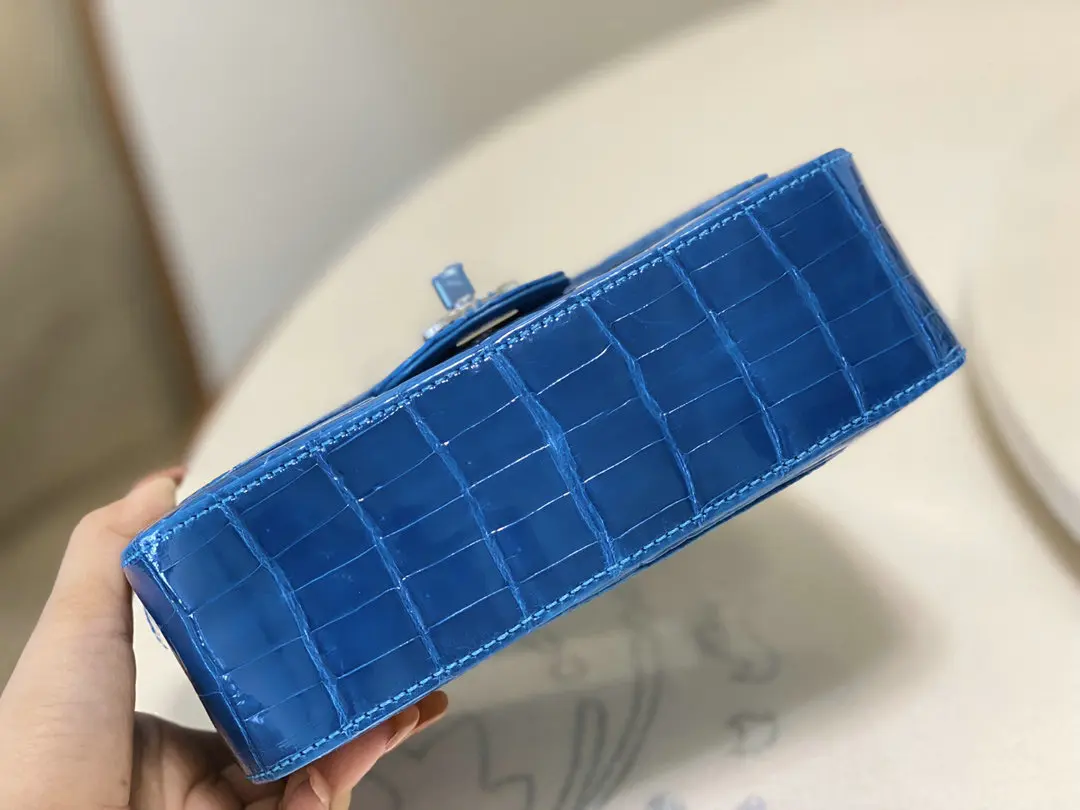 

Fashion Brand Luxury Genuine Nile Crocodile Leather Shoulder Bag Backpack Messenger Bag The treasure of the town shop