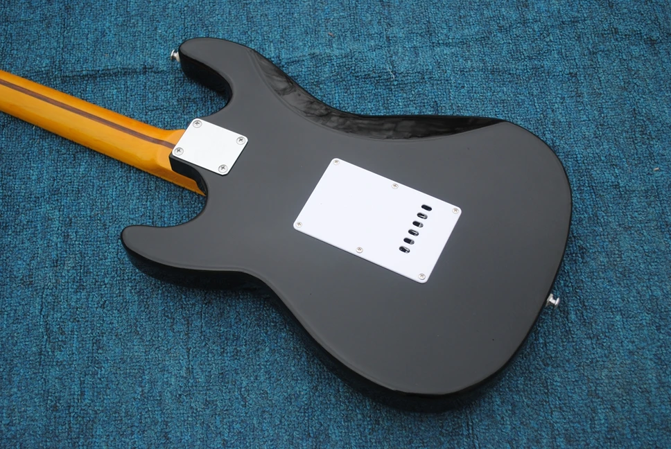 Электрическая гитара черного цвета, сделано в Китае, древесина клена, 22 лада, красивая и крутая