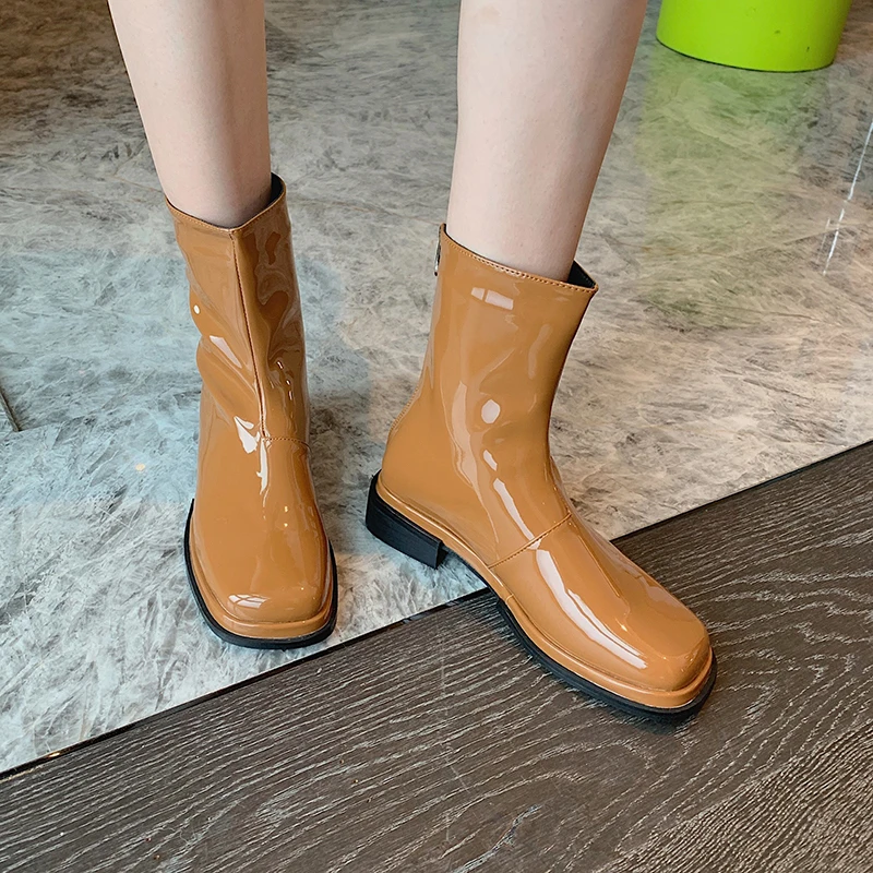 

Ботильоны женские из лакированной кожи с квадратным носком, полуботинки мартинсы, туфли на плоской подошве, на молнии сзади, зимние туфли