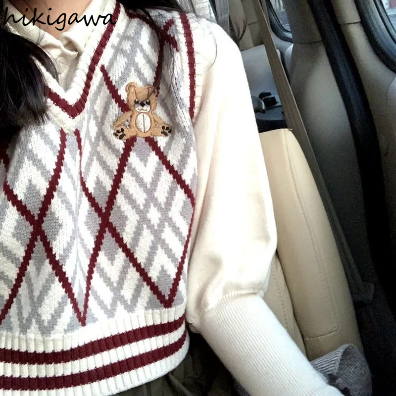 

Женский свитер-жилет Hikigawa, Корейская укороченная ВЯЗАНАЯ МАЙКА в клетку в стиле преппи с вышивкой медведя, свободная верхняя одежда с V-обра...