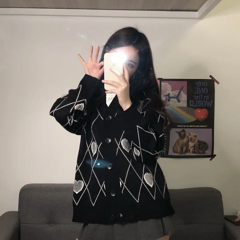 

V-образным вырезом Алмаз проверить свитер с надписью «Love» для женщин, новинка, весна-осень-зима, одежда Черный и белый Цвет блок вязаные кофт...