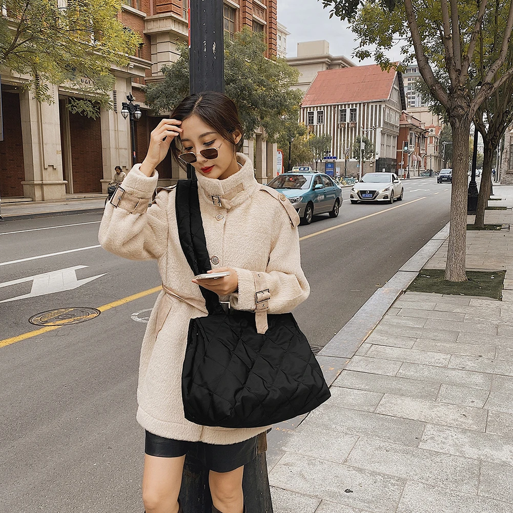 

Стеганая женская сумка, нейлоновая вместительная нейлоновая дизайнерская сумочка в клетку с ромбовидным узором, однотонная сумка через пл...