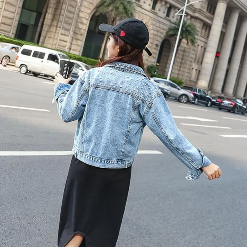 2021 new Women's short denim jacket foreign trade beaded pearl loose spring and autumn ladies denim jacket
2021 new Women's short denim jacket foreign trade beaded pearl loose spring and autumn ladies denim jacket