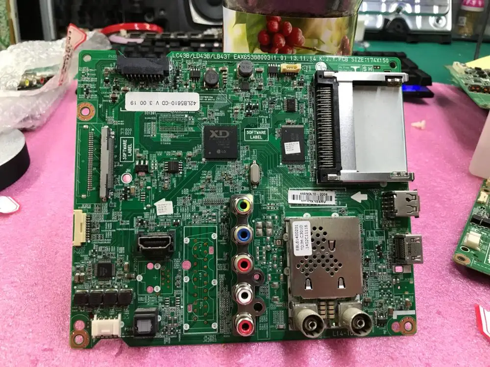 

Original 42LB5520 42LB5520-CA motherboard EAX65388003 EAX65388005 real shot