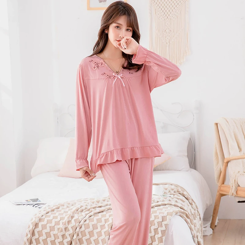 

2pcs Women Ice Silk Sleepwear Set 3 Colors Homewear Nightwear Pyjamas Set Female Autumn V-neckSleepwear Outfits 2021 Tracksuit