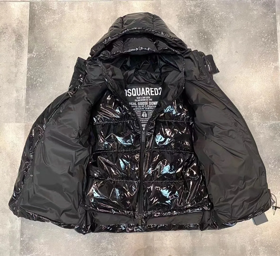 Мужской пуховик с капюшоном DSQUARED2 черная Водонепроницаемая Повседневная куртка