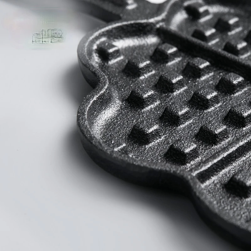 

Cast Iron Waffle Pan Non-Coated Non-Stick Frying Pan Lattice Cake Baking Mold Household Cast Iron Pan