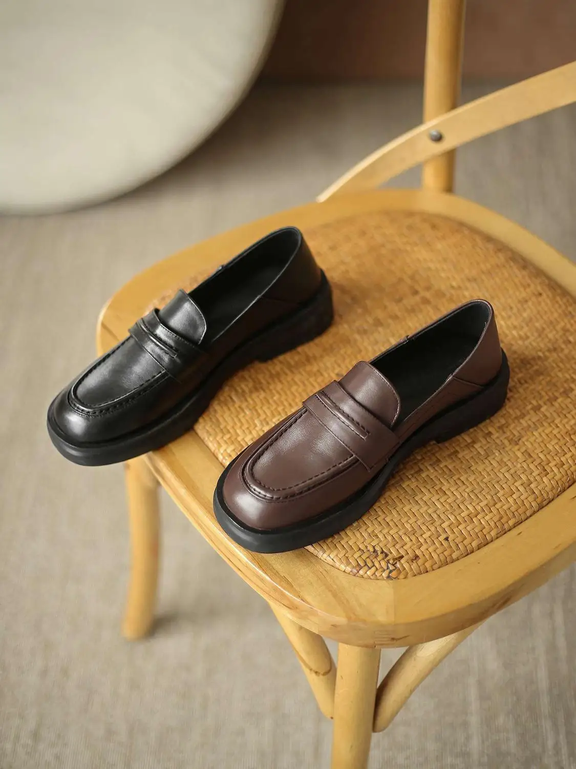 

Krazing pot leisure comfortable natural leather high quality sneaker round toe slip on beauty lady cozy vulcanized shoes L13