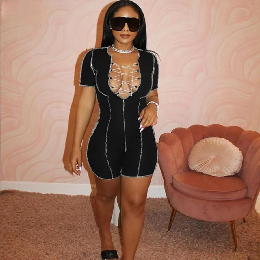 

Sexy Hollow Out Stitching Skinny Rompers Women 2021 Summer Short Sleeve Workout Solid Slim Deep V-Neck Playsuit Hot