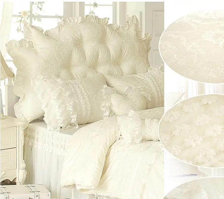 Бело-розовая подушка для изголовья кровати | Дом и сад