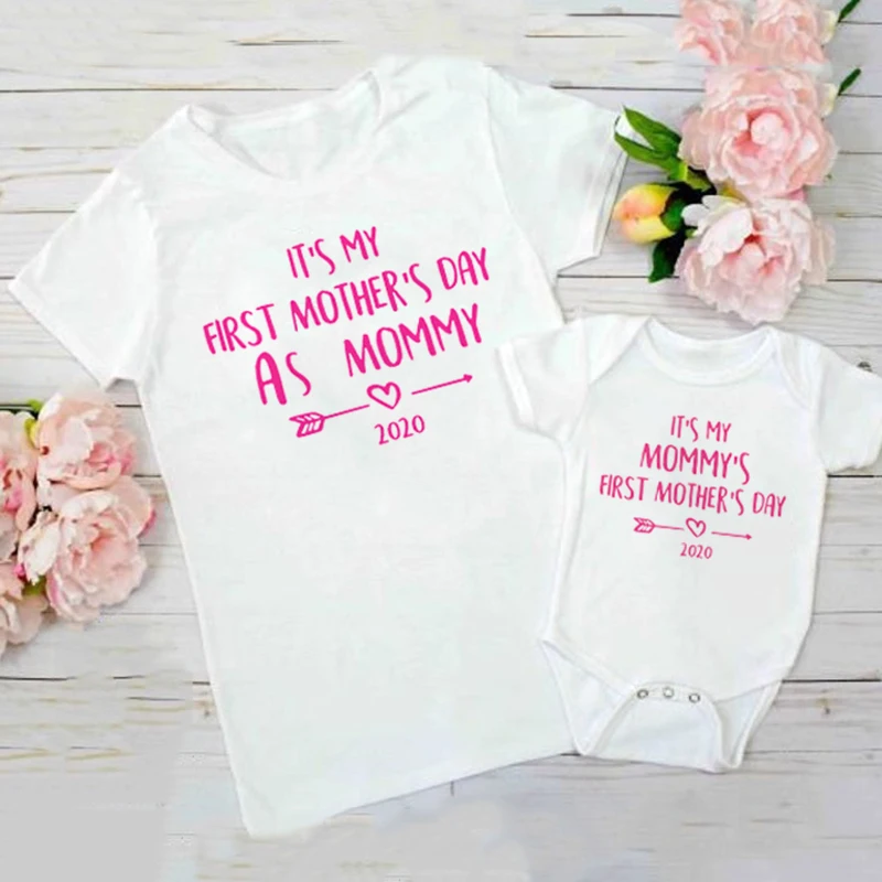 

1pcs Mommy's First Mother's Day 2020 Mommy and Me Matching Outfit Mother Tshirt Baby Bodysuit 1st Mothers Day Party Wear Clothes