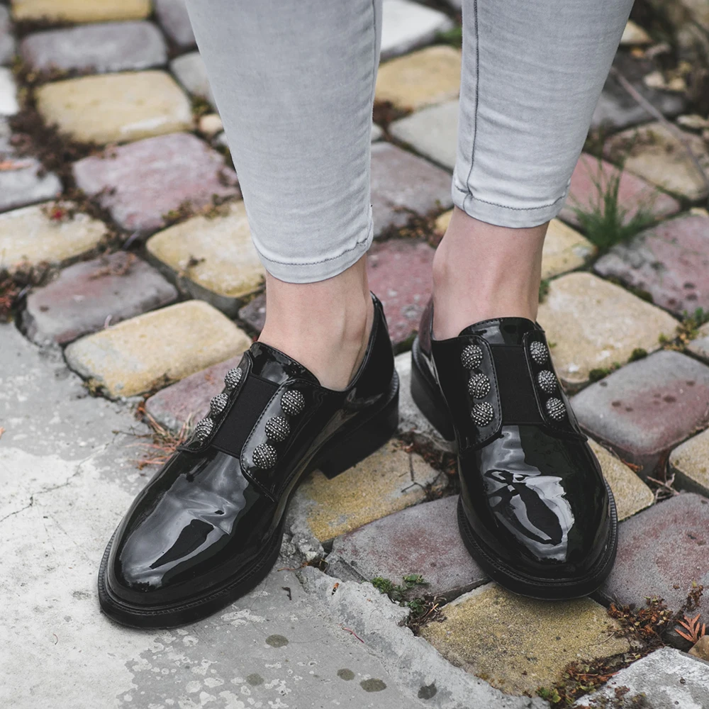 Женские брендовые лоферы из лакированной кожи Модельные туфли Классические