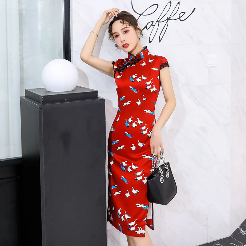 

2020 Fashion Summer Cheongsam Dress Red Qipao Dresses Casual Plus Size Women Clothing Modern Chinese Wedding Oriental Costumes