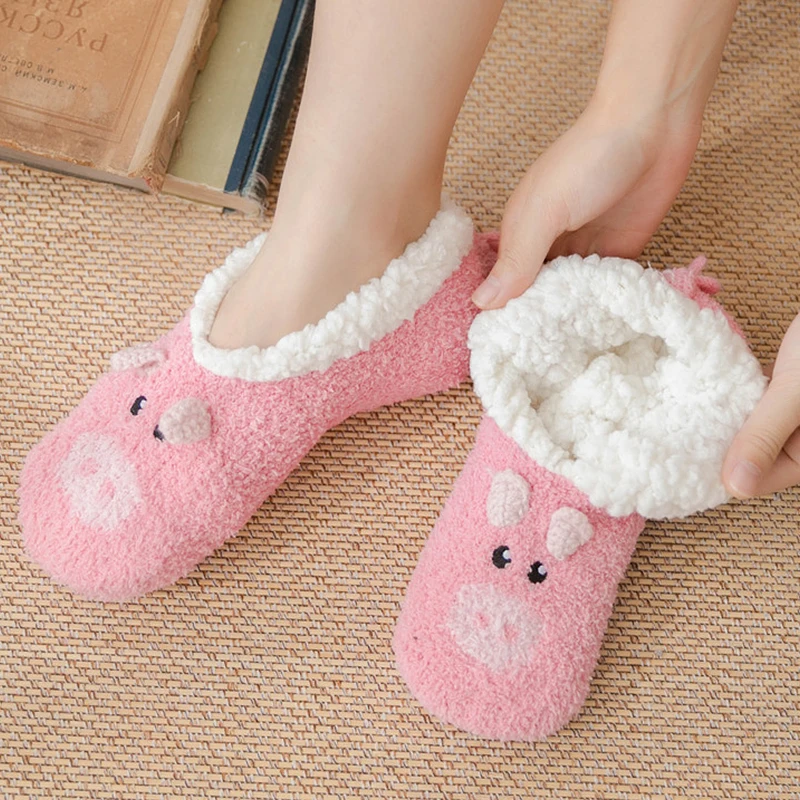 Меховые тапочки Женские короткие плюшевые зимние Домашние с героями