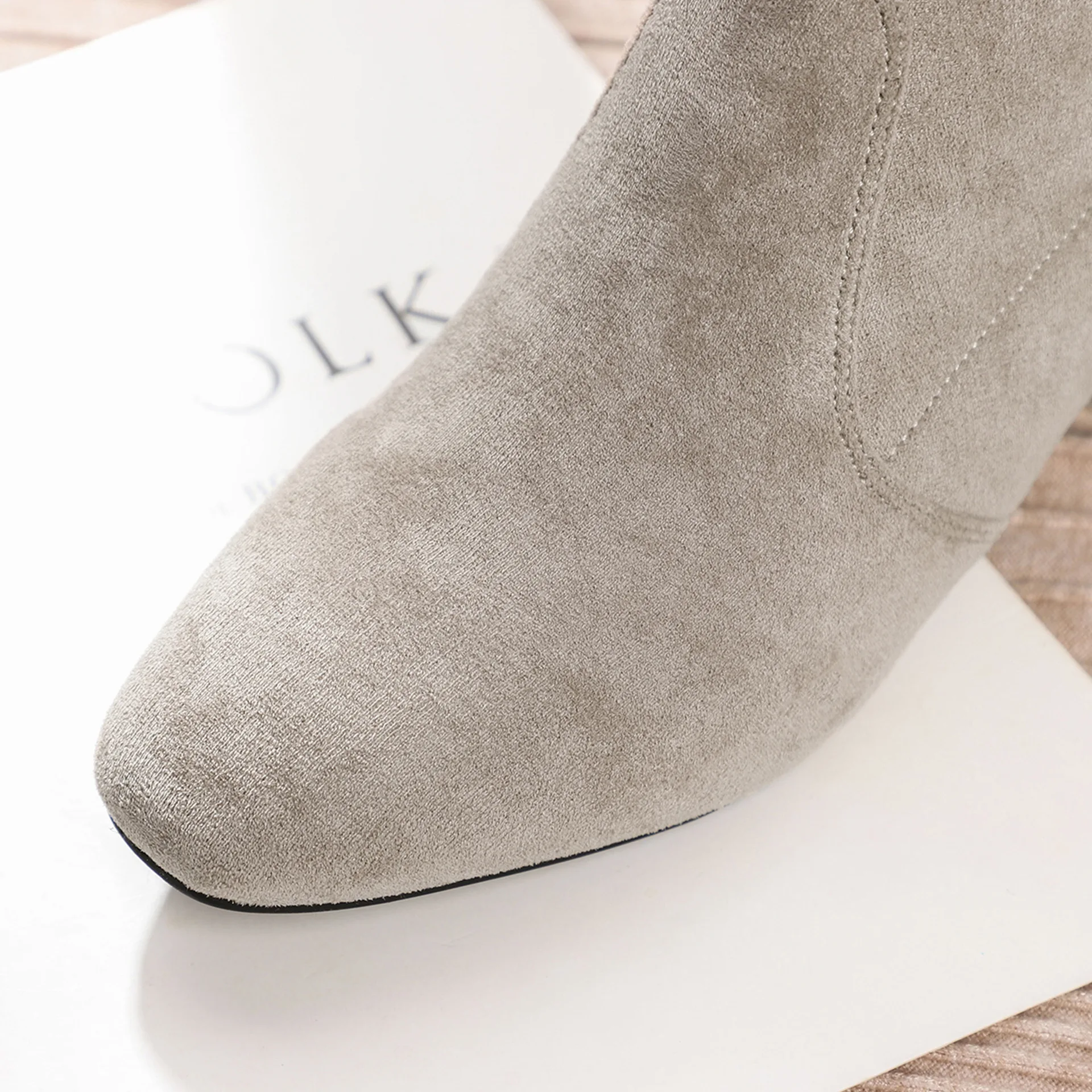 Новинка 2019 года женские ботинки на резиновой подошве без застежки ботильоны из