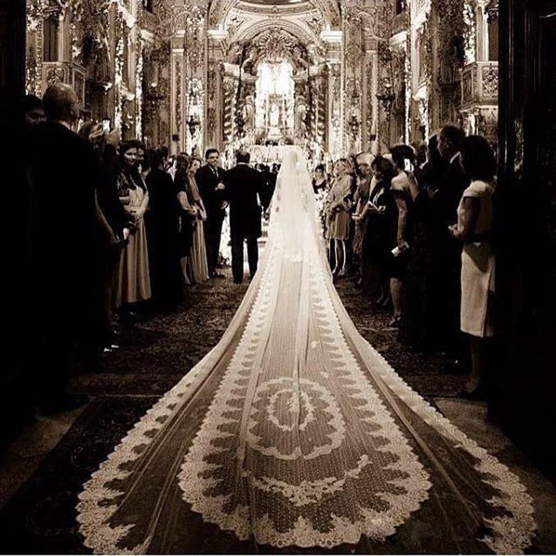 Фата свадебная длинная Очаровательная Аппликация 5 м с кружевной кромкой 1 слой