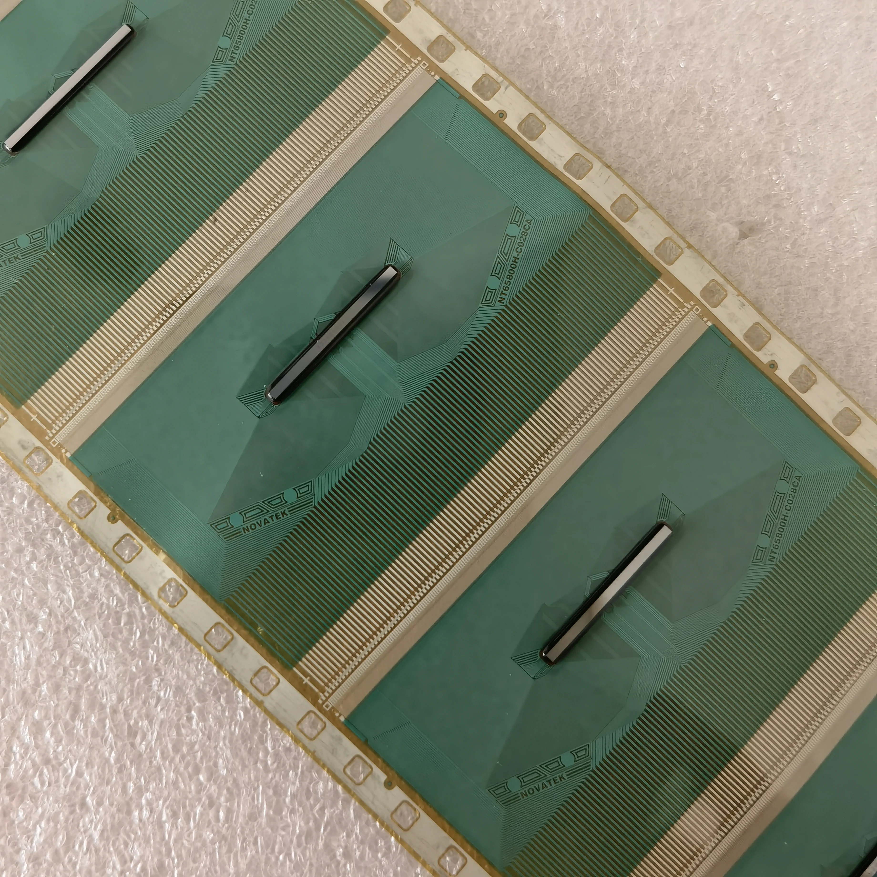 

NT65800H-C028CA New TAB COF LCD TV Screen Driver IC Module 5 PCS/lot