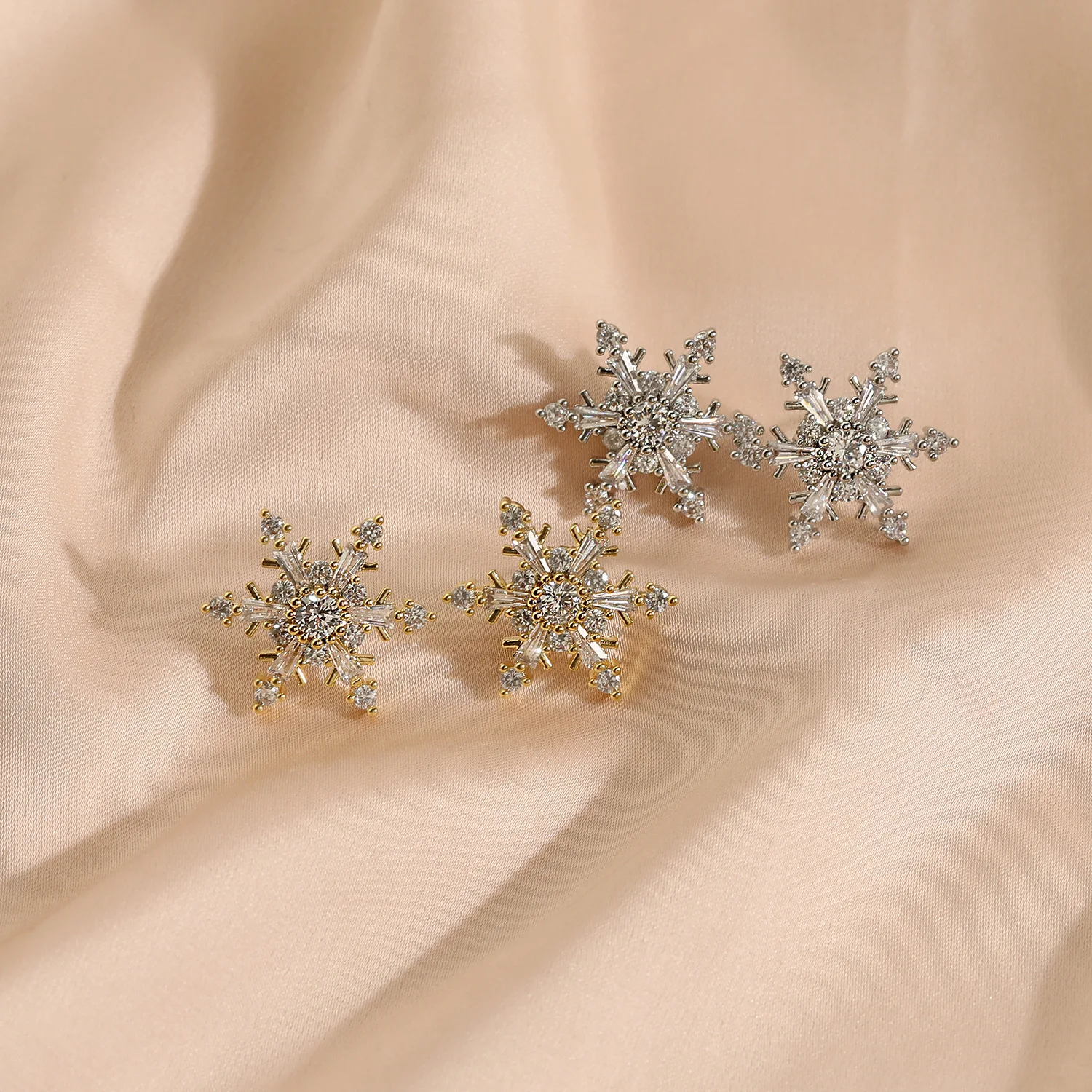 

Minimalist ECO Brass 14KGold/Rhod. W/Zircon Korea Earring Jewelry For Women W/S925 Silver Ear Needle Stud Earring HYACINTH Hot