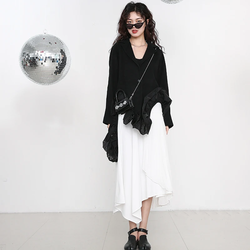

[EAM] Loose Fit Black Irregular Ruffles Oranza Woolen Coat Parkas New Long Sleeve Women Fashion Tide Autumn Winter 2021 LE00401L